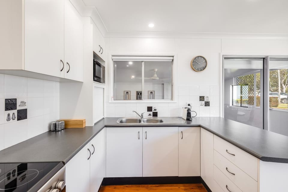 Kitchen or kitchenette, kitchen