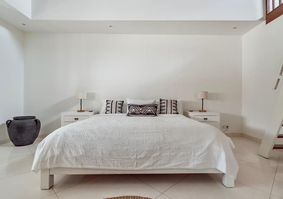 Villa Alba, Berawa Beach Villa in North Kuta