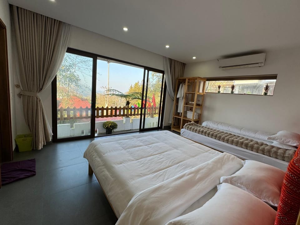 Bed, View (from property/room), Bedroom