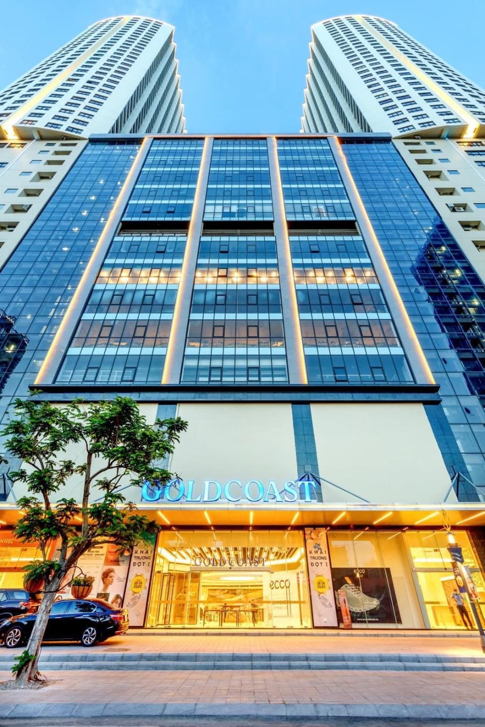 Property building, Day