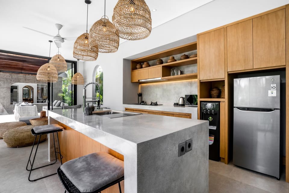 Coffee/tea facilities, Kitchen or kitchenette, oven, stove
