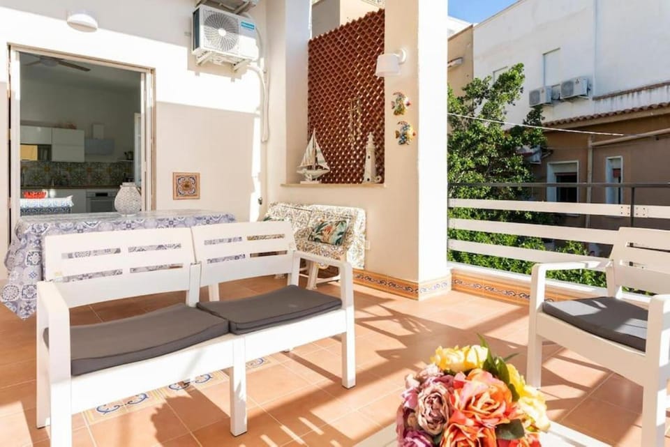 Balcony/Terrace, Balcony/Terrace