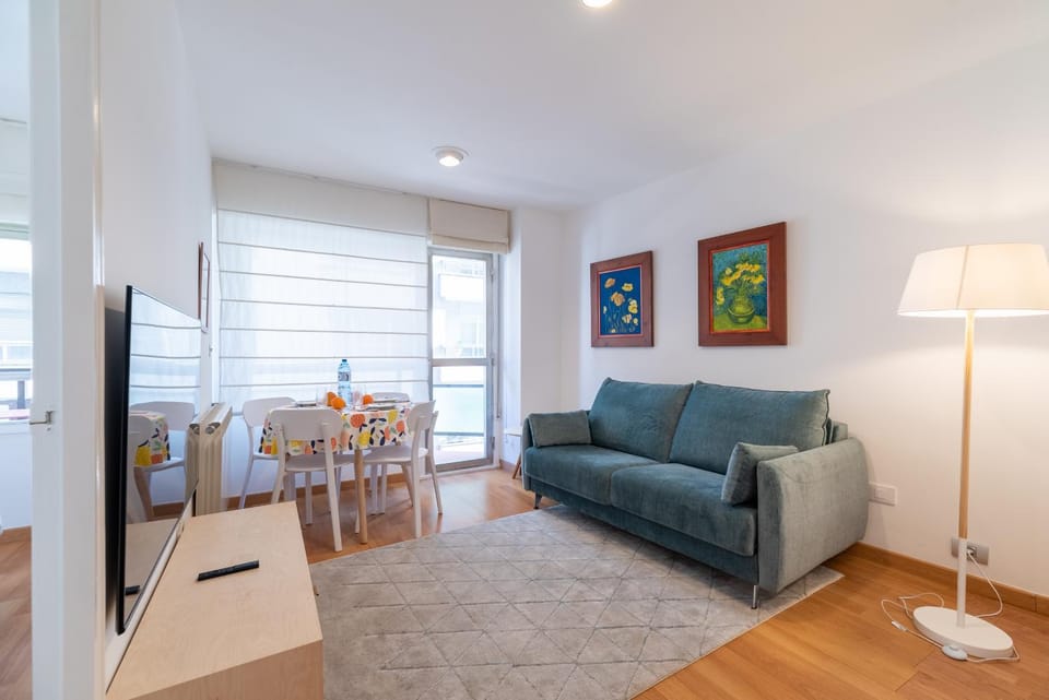 TV and multimedia, Living room, Dining area