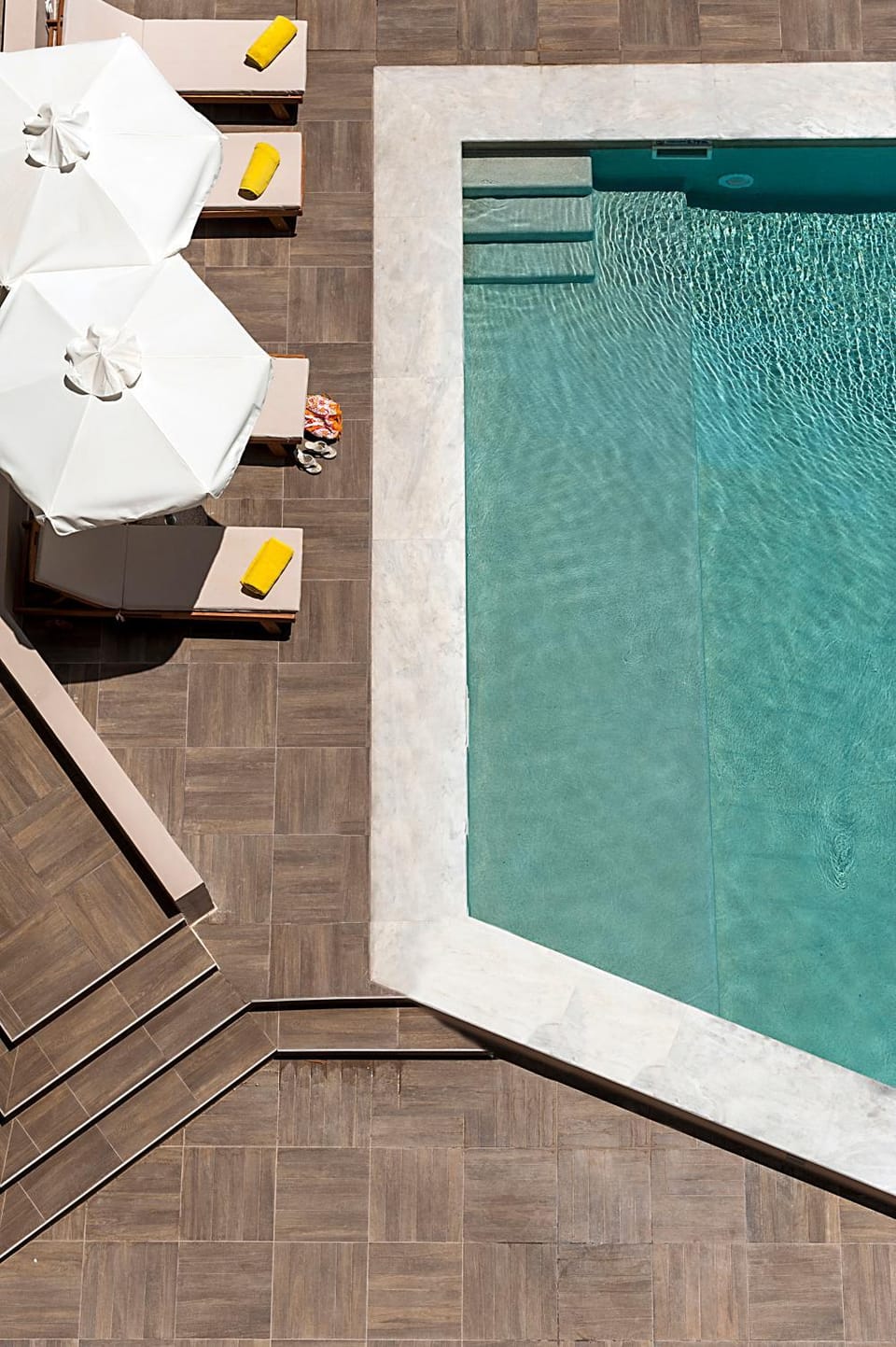 Swimming pool, Swimming pool