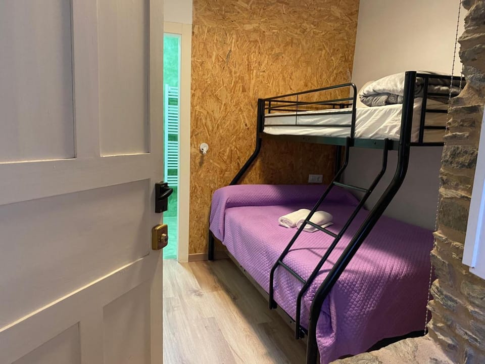 Albergue O Santo Hostel in Arzúa