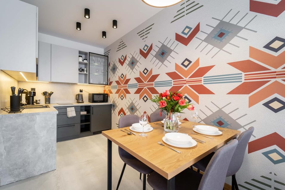 Kitchen or kitchenette, Living room, Seating area, Dining area