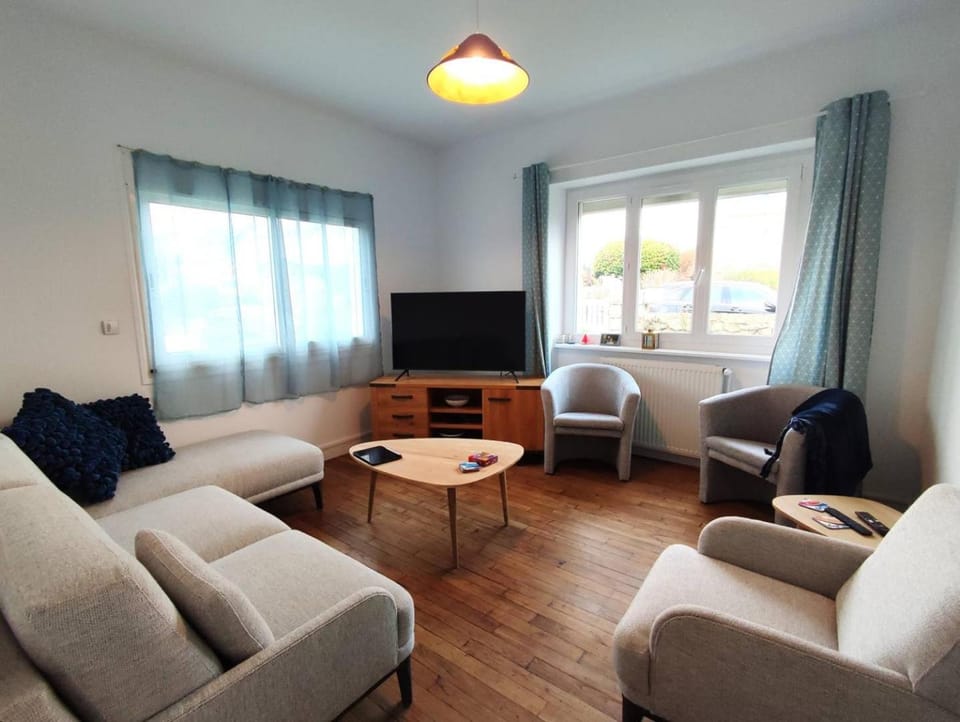 Maison VUE MER et Wifi à 550m de la plage de Trestraou à Perros-Guirec - Réf 501 Villa in Perros-Guirec