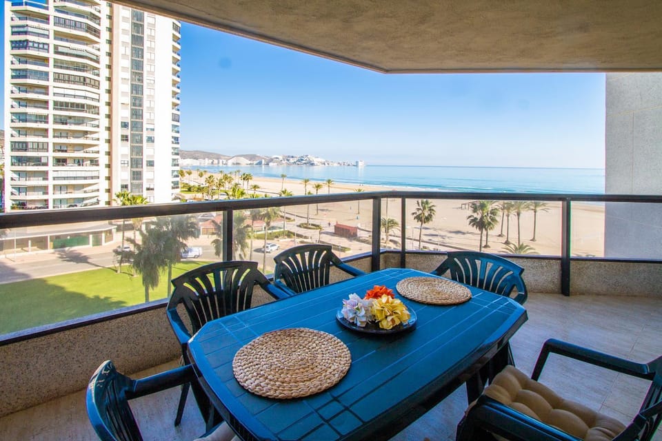 ESPACIO 5 - Primera Línea de Playa Apartment in Ribera Baixa