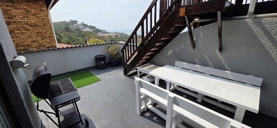 Property building, Seating area