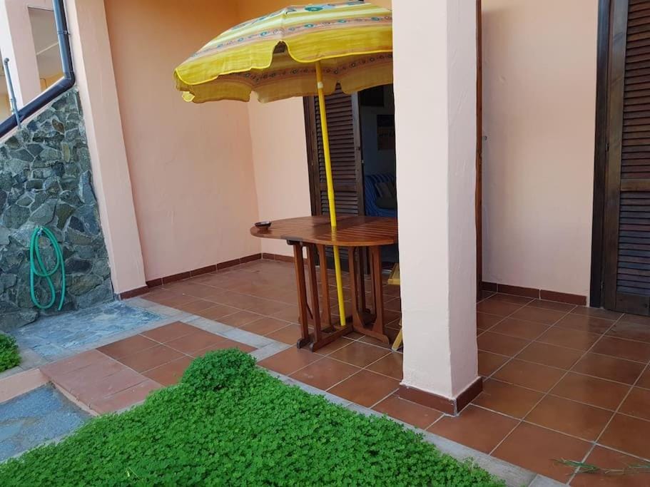 Wonderful holiday: relax in the green Villasimius Apartment in Sardinia