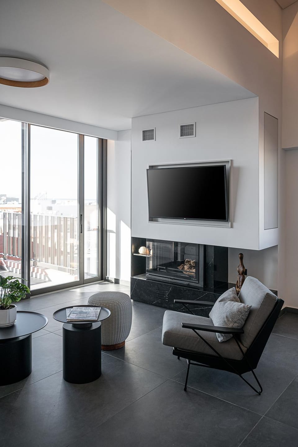 TV and multimedia, Living room, flat iron