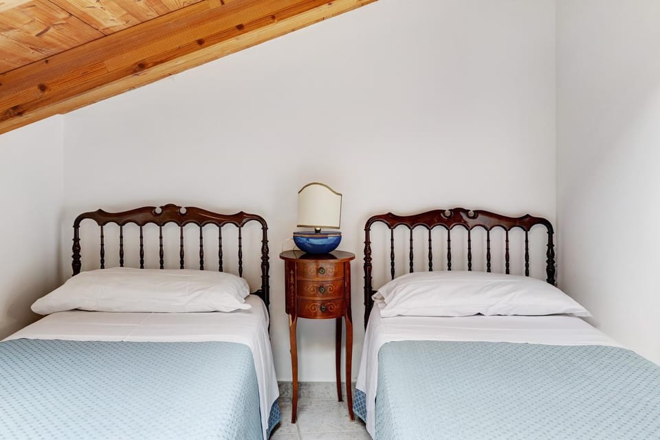 Property building, Living room, Bedroom