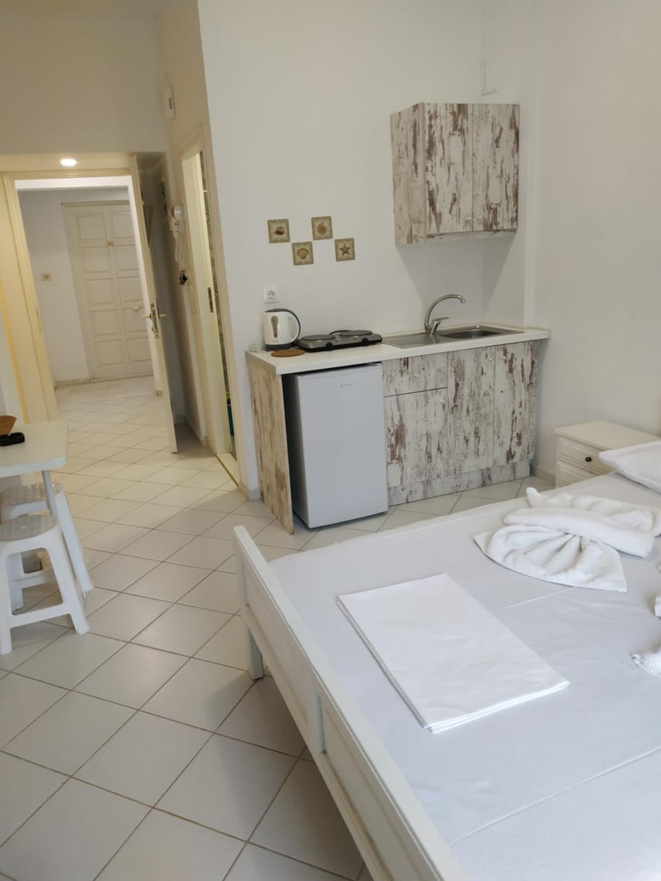Kitchen or kitchenette, Bedroom