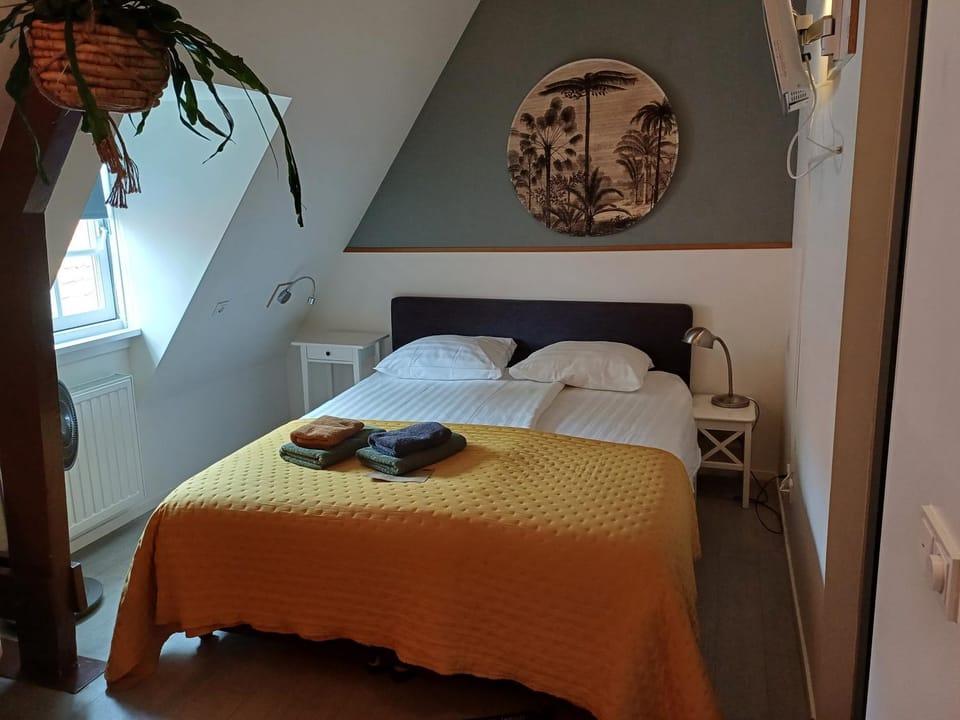 Bed & Brasserie Het Kosthuys Hotel in Zeeland, Netherlands