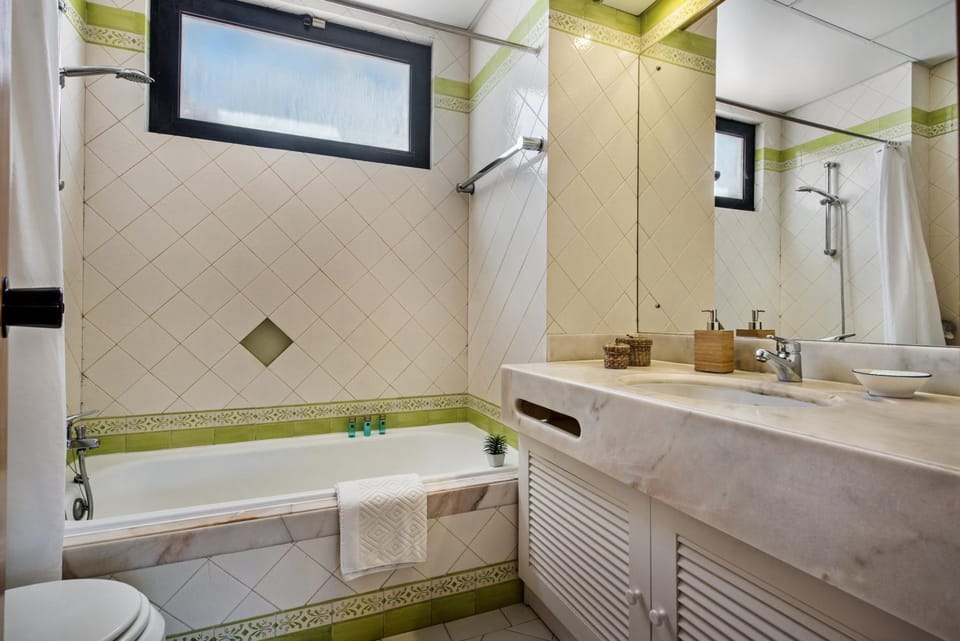 Victory Village Beach Villa - Quinta do Lago Villa in Faro District