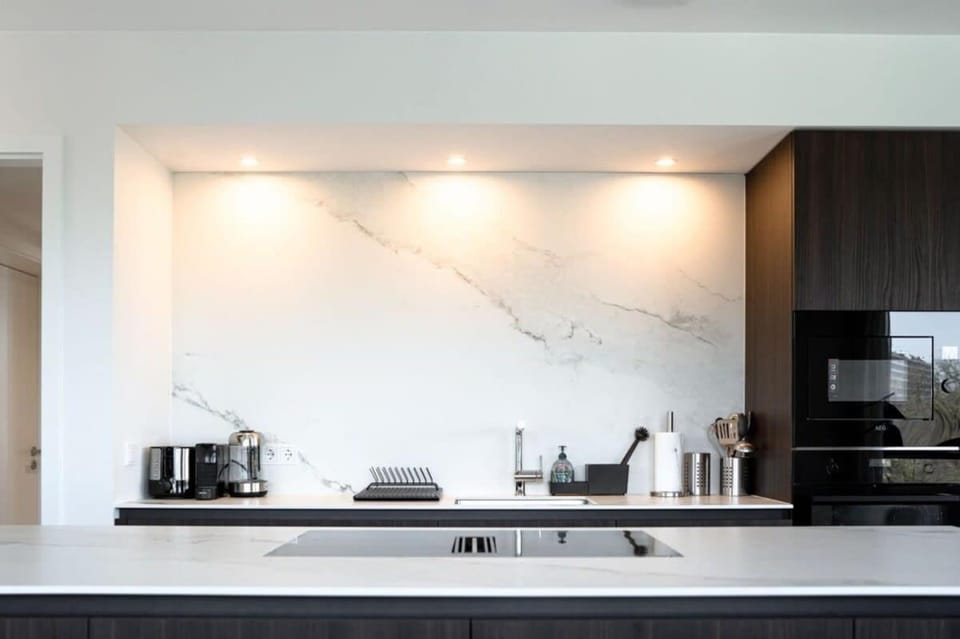 Coffee/tea facilities, Kitchen or kitchenette, stove, toaster