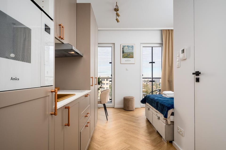Bed, Kitchen or kitchenette, wardrobe
