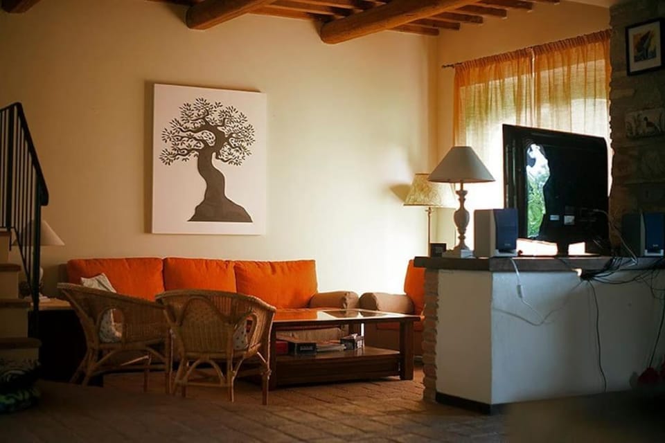 Communal lounge/ TV room