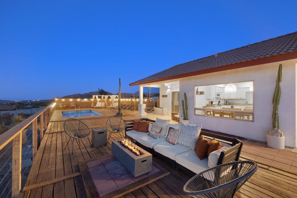 Rancho Nopales JT - Pool, Hot Tub, Hammocks, Fast Wifi and Views! home House in Joshua Tree
