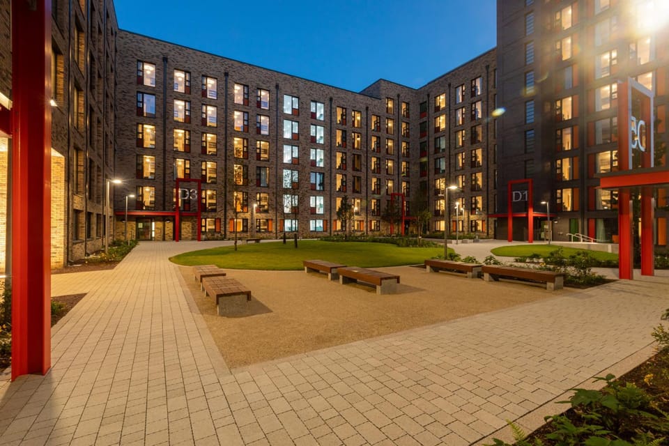 Property building, Bedroom, Inner courtyard view