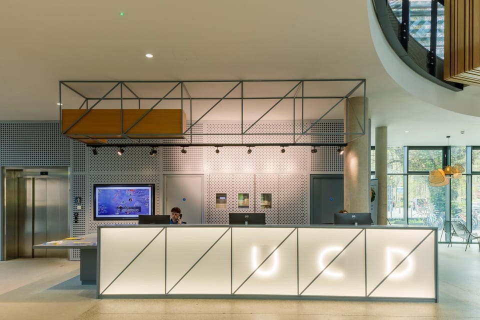 Lobby or reception, Text overlay