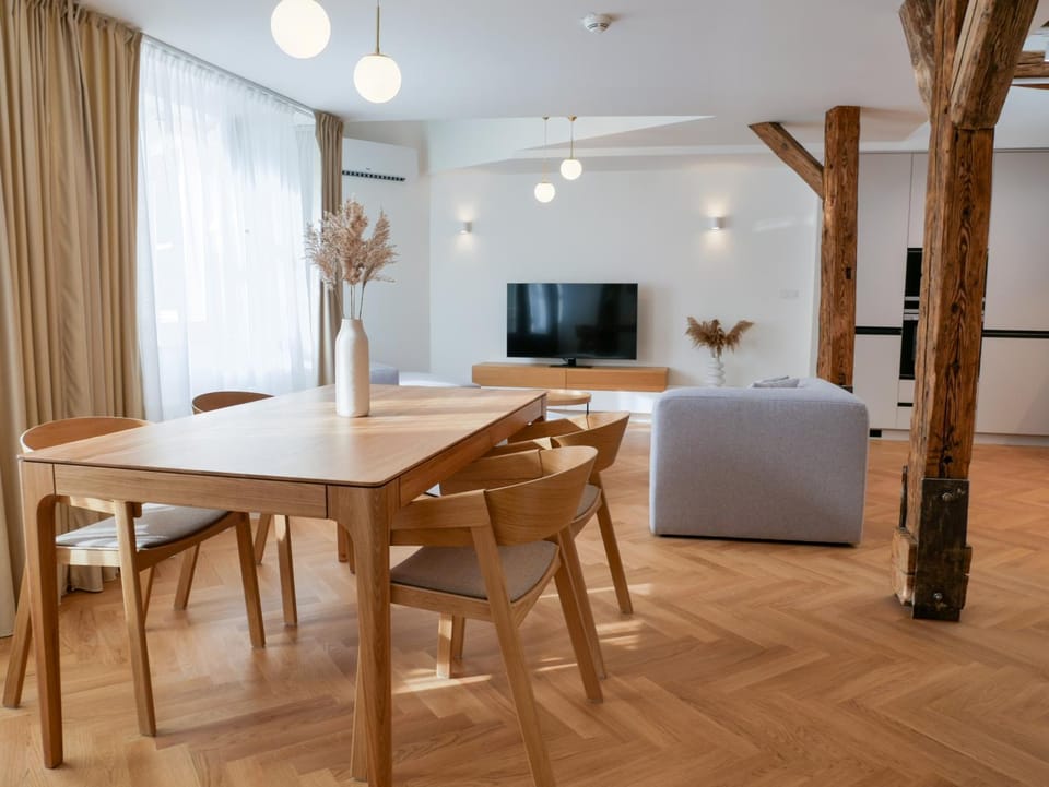 Living room, Seating area, Dining area