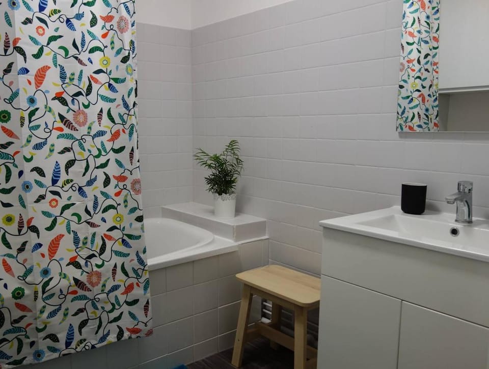 Appartement SUPERBE VUE MER avec balcon, WIFI, à TREGASTEL - Réf 93 Apartment in Trégastel