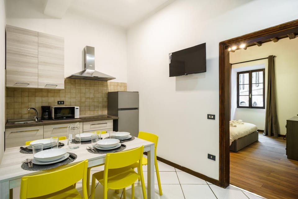 TV and multimedia, Kitchen or kitchenette, Dining area