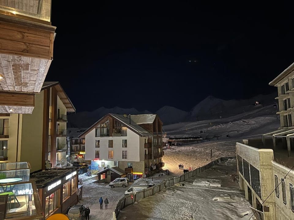 Night, Winter, City view, Mountain view, Street view