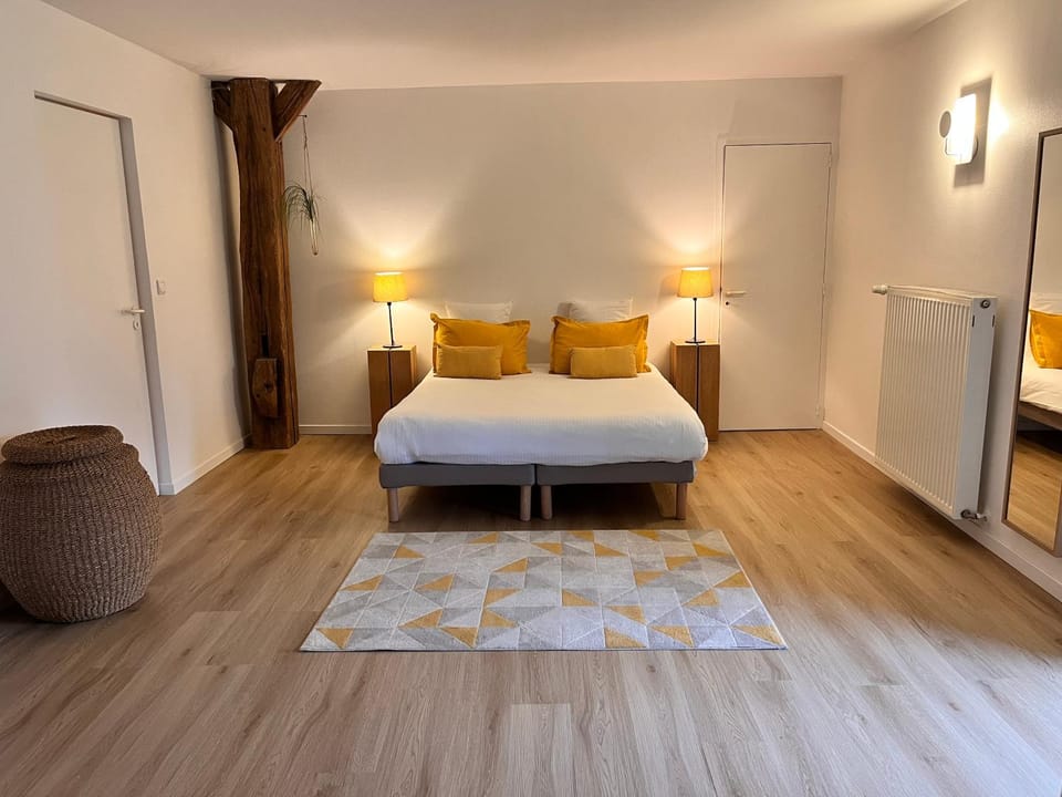 Bed, Bedroom