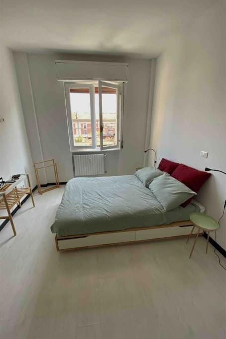 Bed, internet