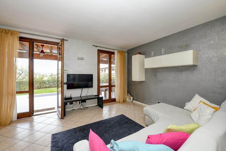 Communal lounge/ TV room, Living room