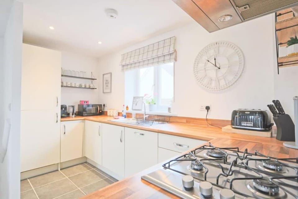 Broad Leaze 2 Apartment in Bristol
