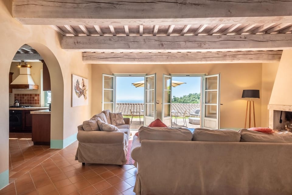 Property building, Living room