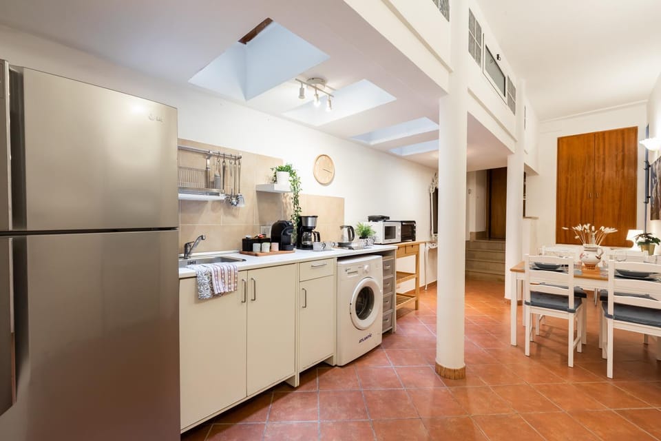 Coffee/tea facilities, Kitchen or kitchenette, Dining area, minibar, pet friendly, stove, toaster