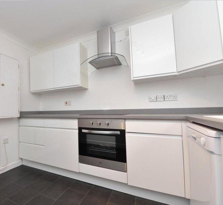 Kitchen or kitchenette, dishwasher, microwave, oven, stove, stove, washing machine, washing machine, dryer