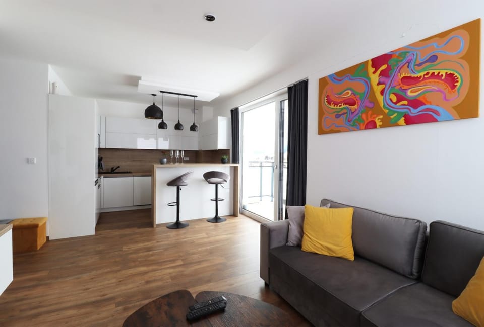 Kitchen or kitchenette, Living room, Seating area, pet friendly