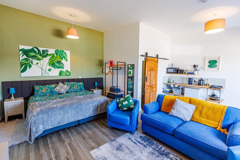 Modern Barn Conversion Apartment in Cherwell District