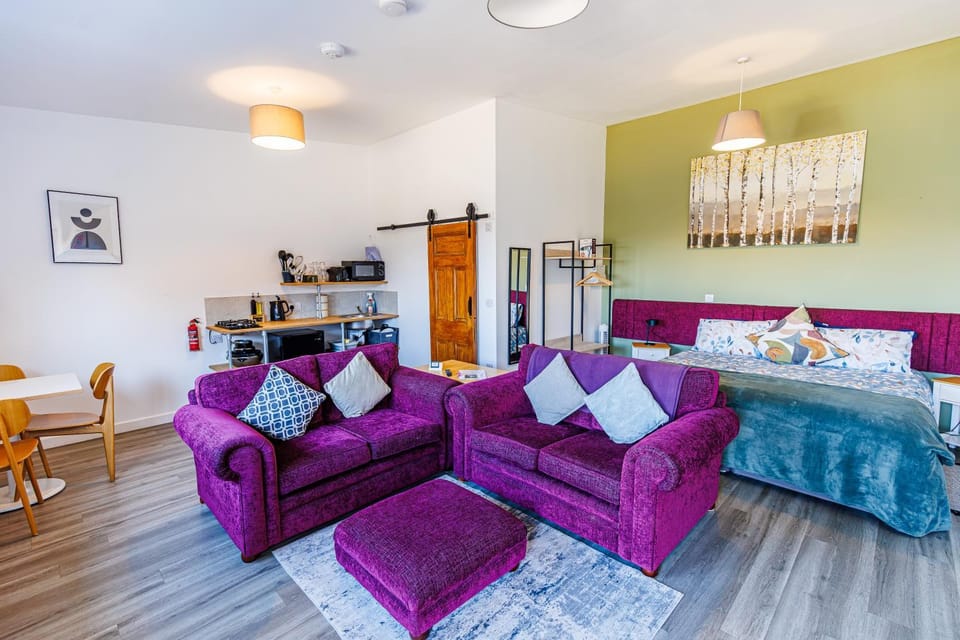 Modern Barn Conversion Apartment in Cherwell District