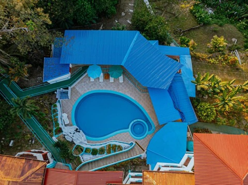 Bird's eye view, Swimming pool