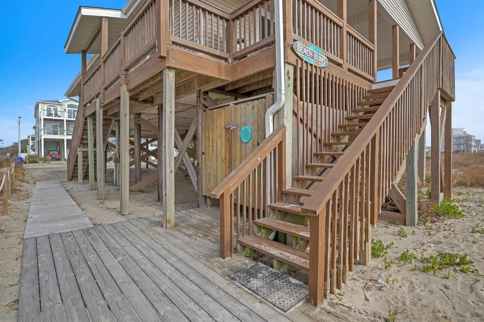 Beach Bums by Oak Island Accommodations House in Oak Island