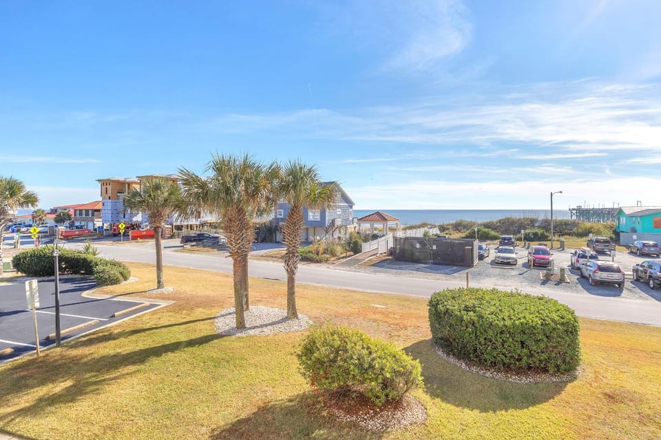 Beats Working By Oak Island Accommodations Apartment in Oak Island