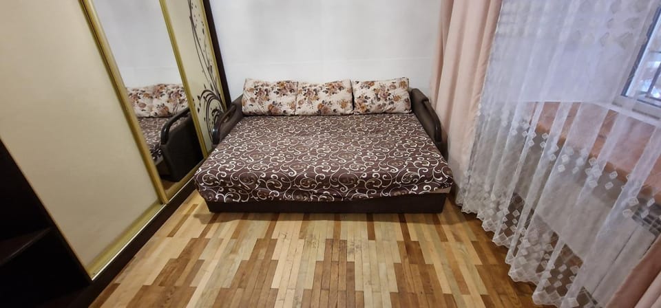 Між центром і вокзалом Apartment in Lviv