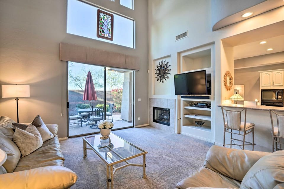 Shop & Golf: Scottsdale Family Home w/ Pool Access House in Kierland