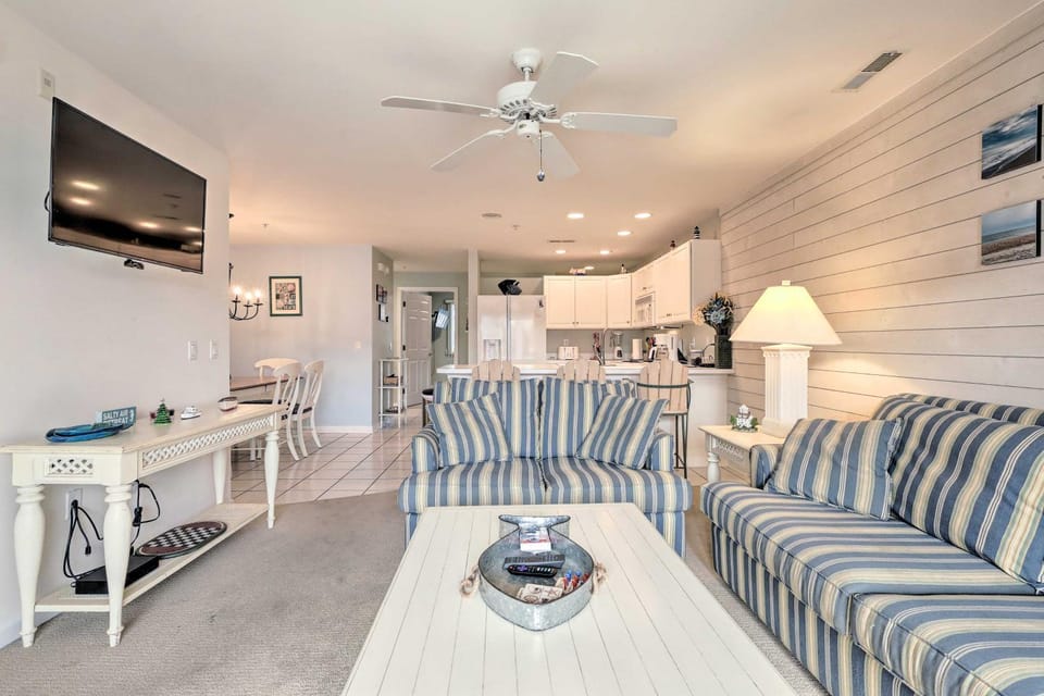 Pool, Canal Views! Unit 1/2 Mi to Ocean City Beach House in Ocean City