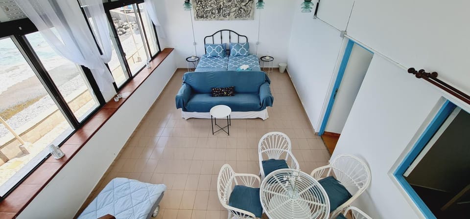 TV and multimedia, Living room, Photo of the whole room, Bedroom
