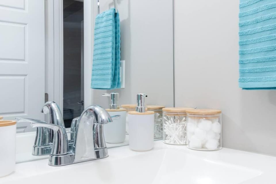 Modern & Stylish 2-Bedroom Unit Apartment in Edmonton