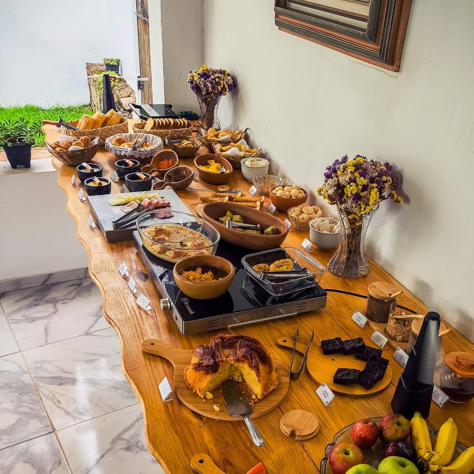 Property building, Food and drinks, Food, Breakfast