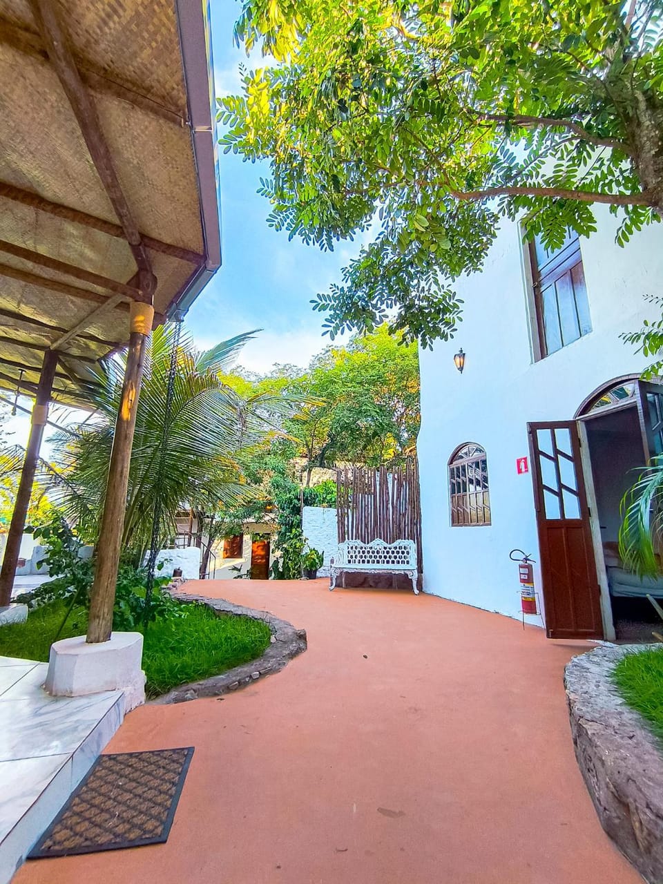 Property building, Facade/entrance, Swimming pool, Breakfast