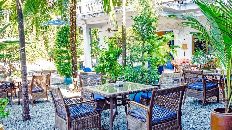 Patio, Restaurant/places to eat, Garden, Garden view